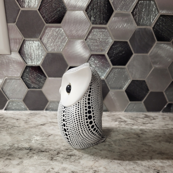 Modern Black and White Owl Decor - Picture 2 of 3